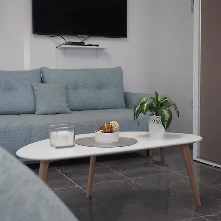 Apartman Sandra * Τρογκίρ