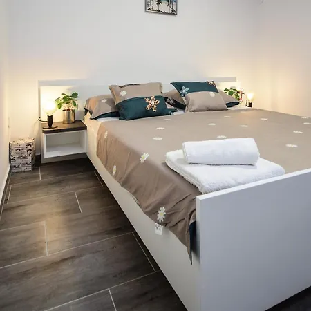 Διαμέρισμα Apartman Sandra *