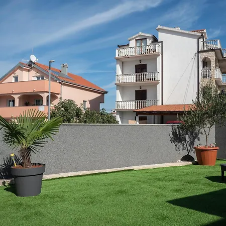Apartman Sandra Τρογκίρ