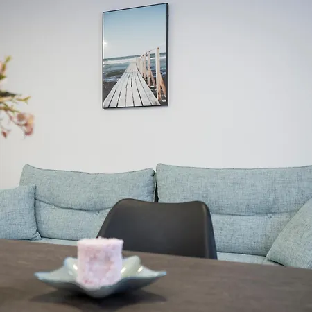 Apartman Sandra * Τρογκίρ